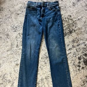 Joe’s Jeans- The Luna. Size 26